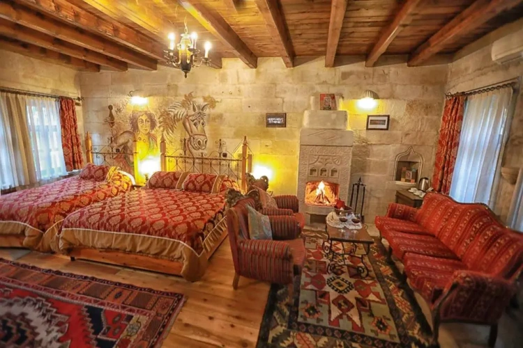 Deluxe Lower Floor Stone Triple room