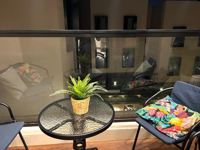 3 Bedrooms Apartment