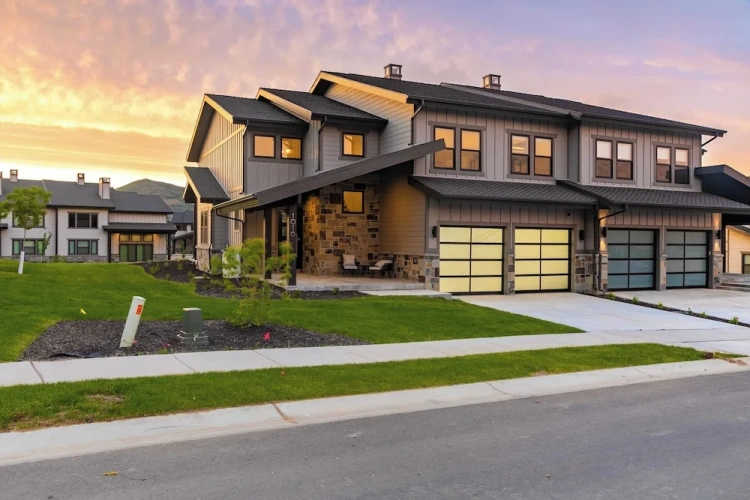 4 Bedrooms Cottage