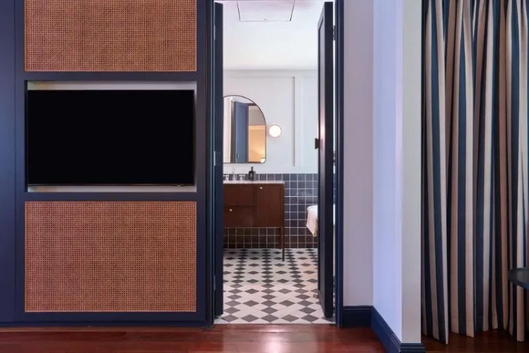 1 Bedroom Suite with balcony