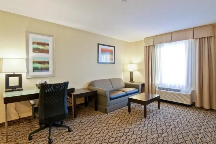 Deluxe Double Suite