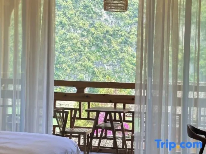 Standard Double room with river view