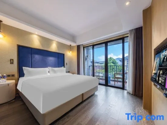2 Bedrooms Villa