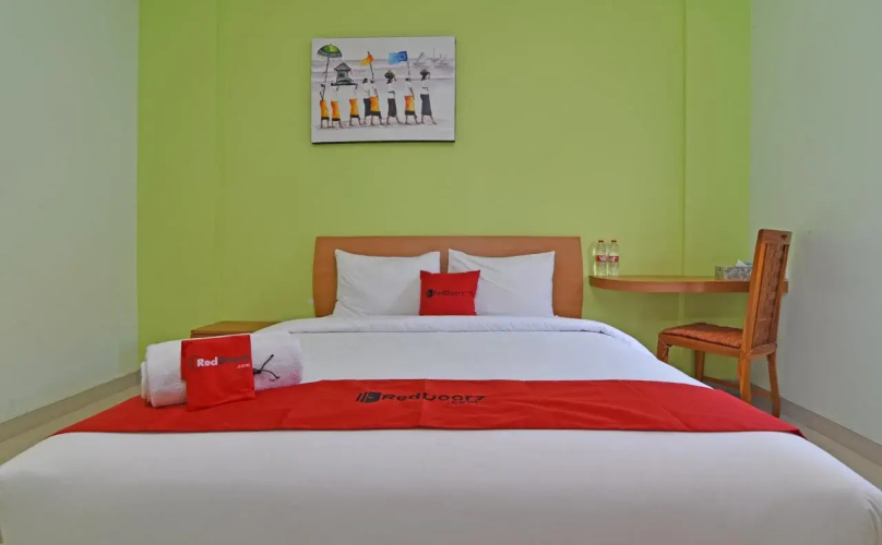RedDoorz Plus @ Mahendradatta Denpasar