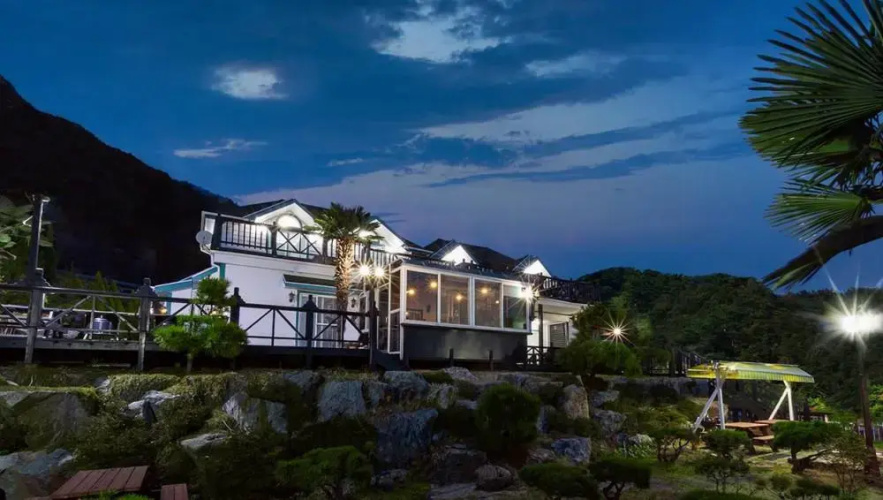 Seommaeul Pension