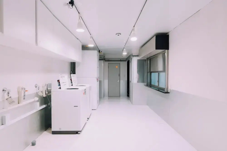 Minimalist Loft 603
