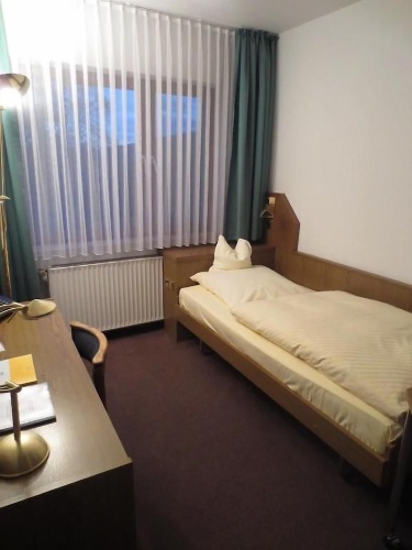 Standard Twin room with river view