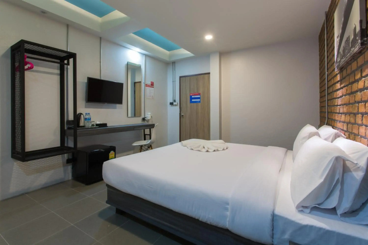 City Hotel