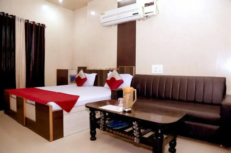 Malik Residency