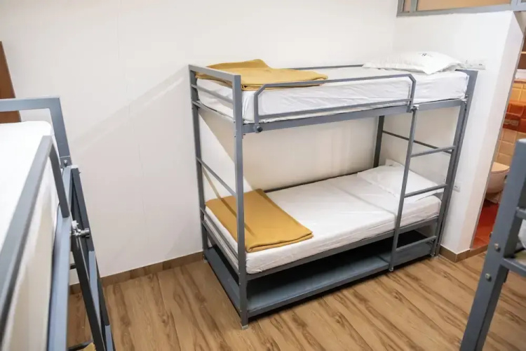 Stopover Backpackers Stay