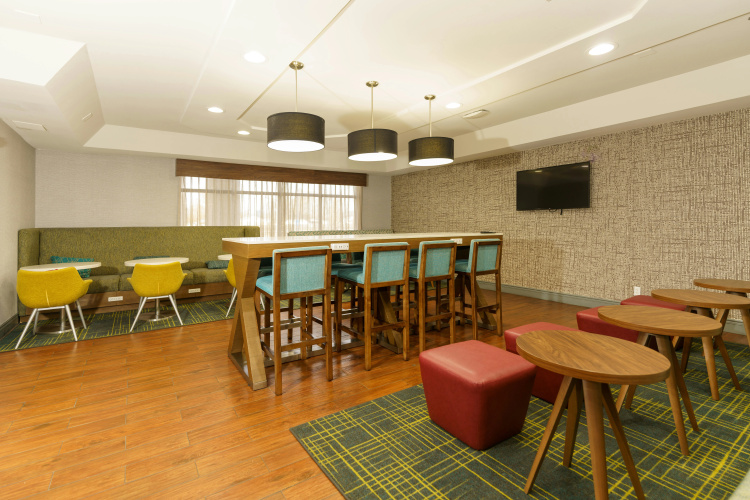Hampton Inn Hutchinson photo 27
