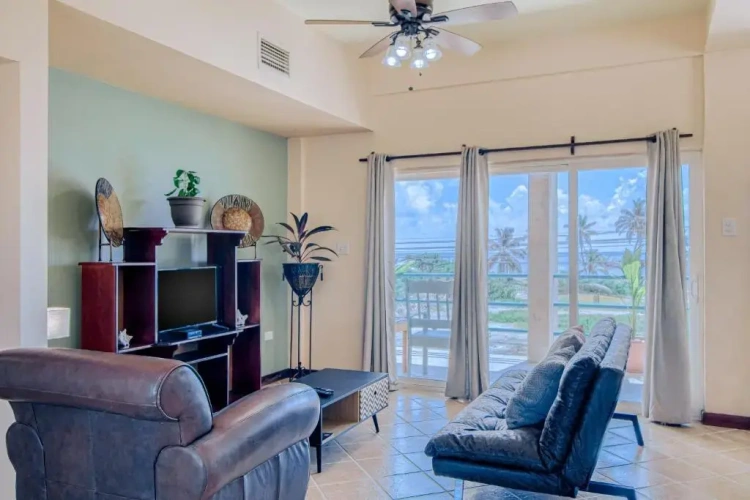 2 Bedrooms Apartment