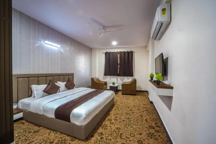 Hotel Jurkis Kolhapur
