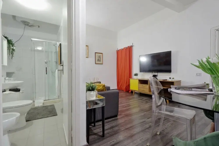 Urbana Apartment