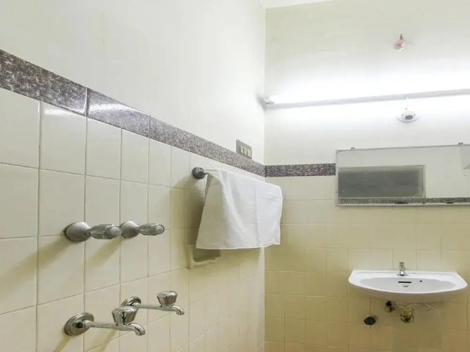 Hotel Maruthi by OYO Rooms