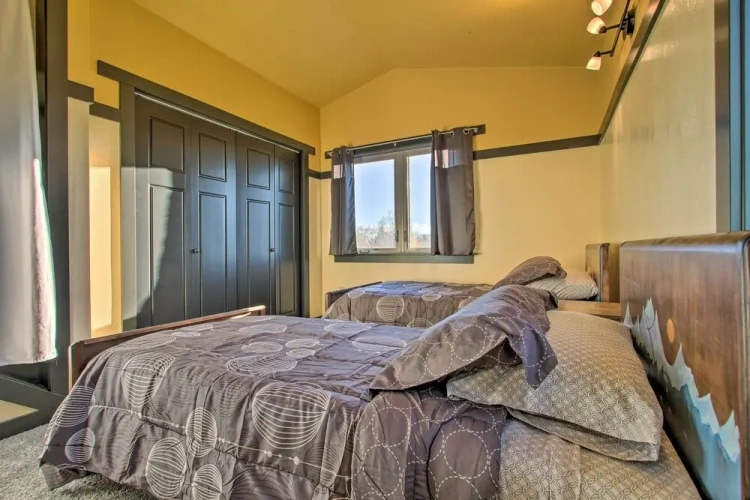 2 Bedrooms Apartment