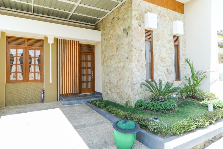 Standard Villa