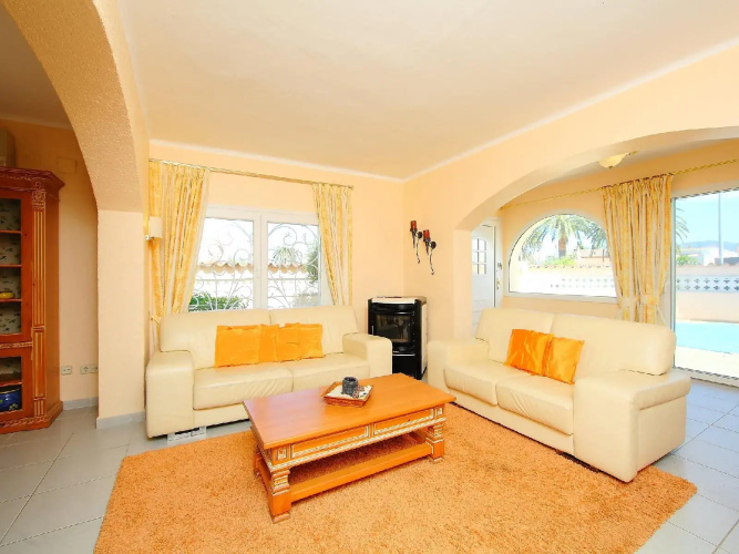Requesens 166 - Three Bedroom