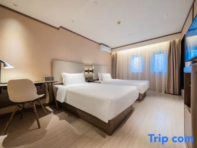 Standard Twin Family room