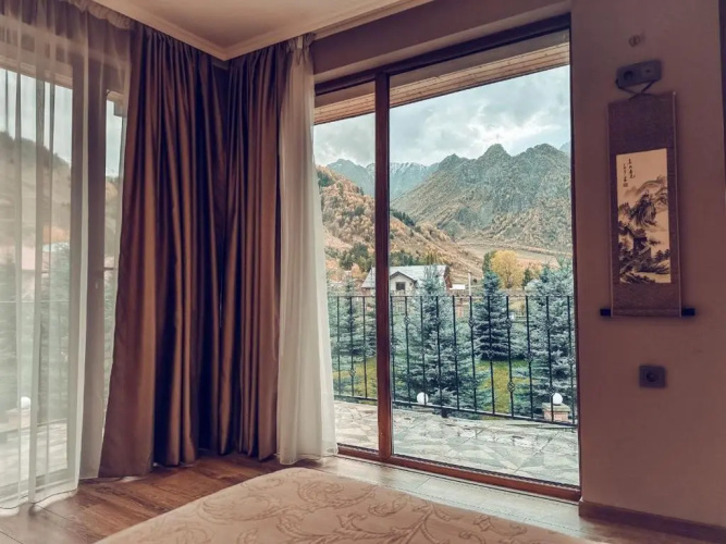 Family Hotel Vardisubani