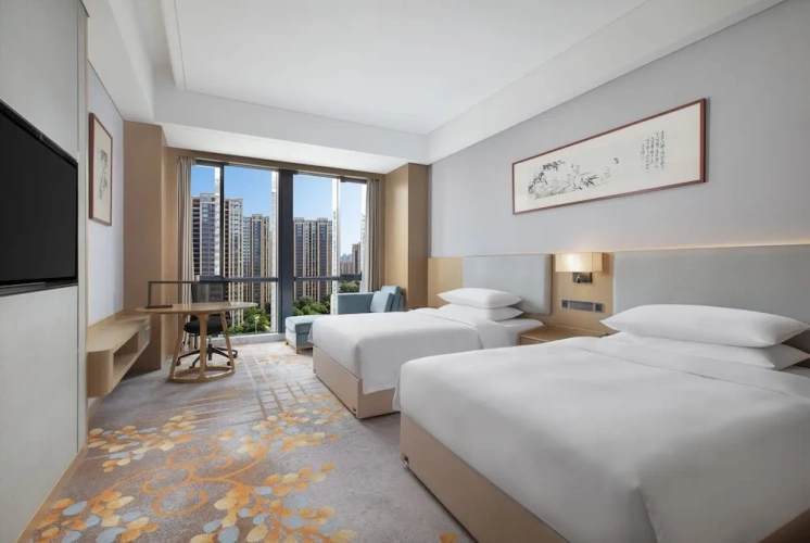 Premium Quadruple room with city view