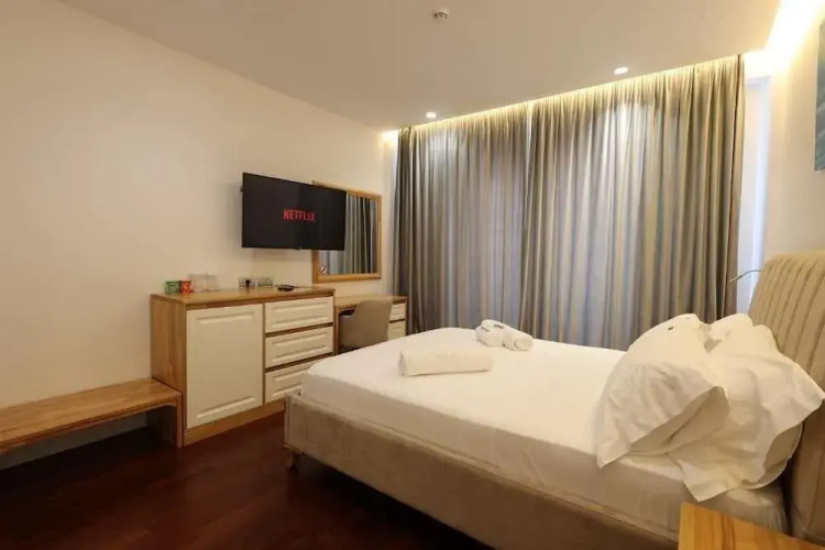 Harbour Hotel
