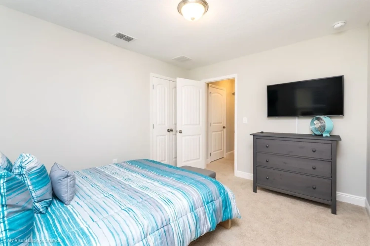 5 Bedrooms Quadruple Cottage