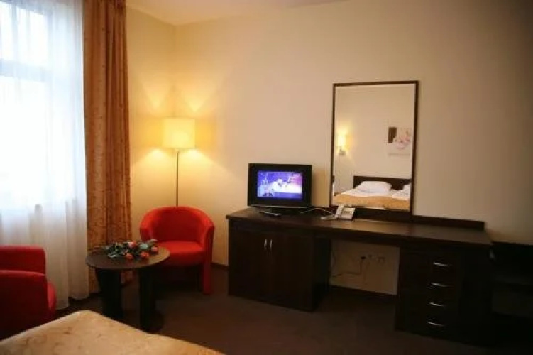 Hotel Hi-Fi Spa