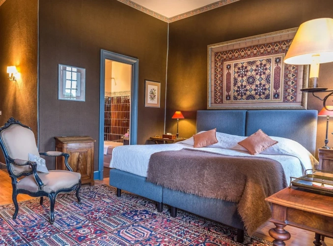 Grand Double Basement room