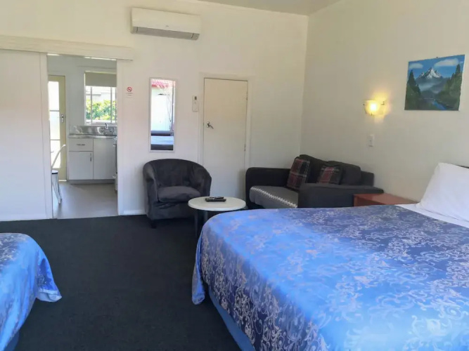 Cambrian Lodge Motel