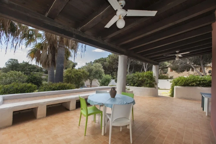 4 Bedrooms Villa
