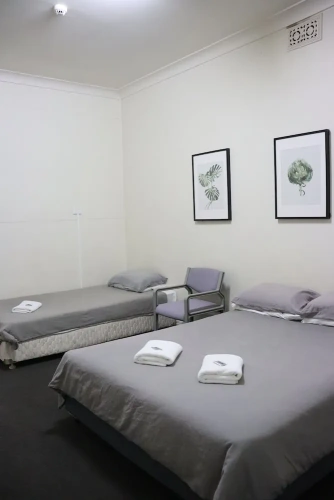 Standard Triple room