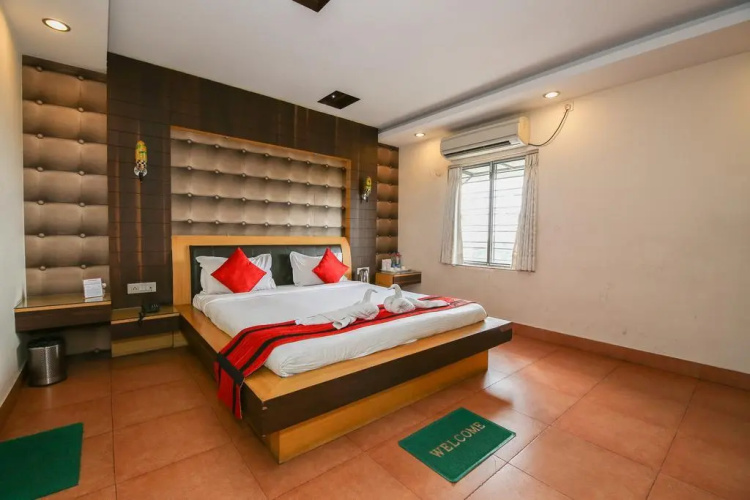Ratnakar Inn