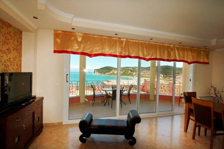 Romanza Villa