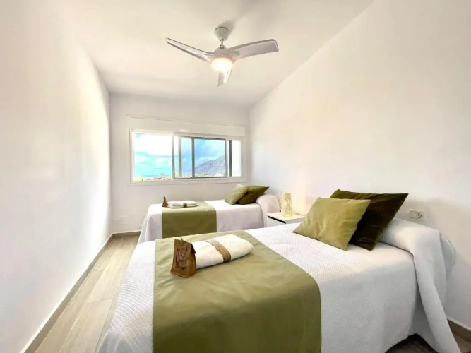 2 Bedrooms Cottage