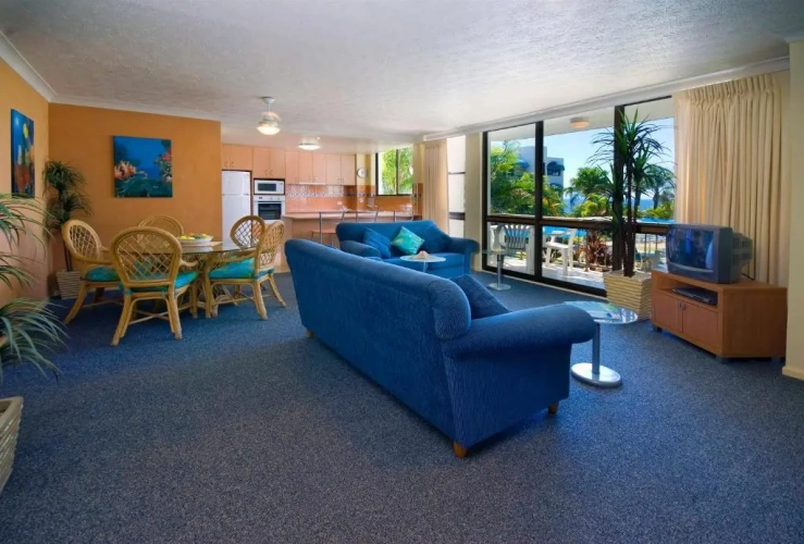 3 Bedrooms Apartment