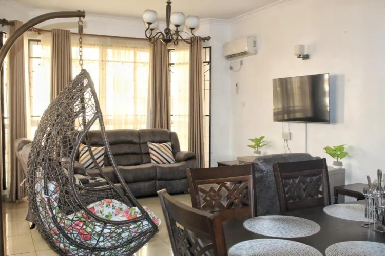 3 Bedrooms Apartment