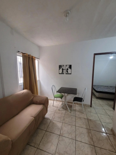 Ótimo Quarto e Sala mobiliado em itapoa.