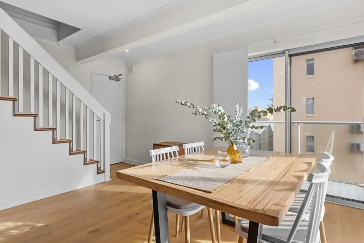 Stylish 2-bed Home Steps From Henley Beach