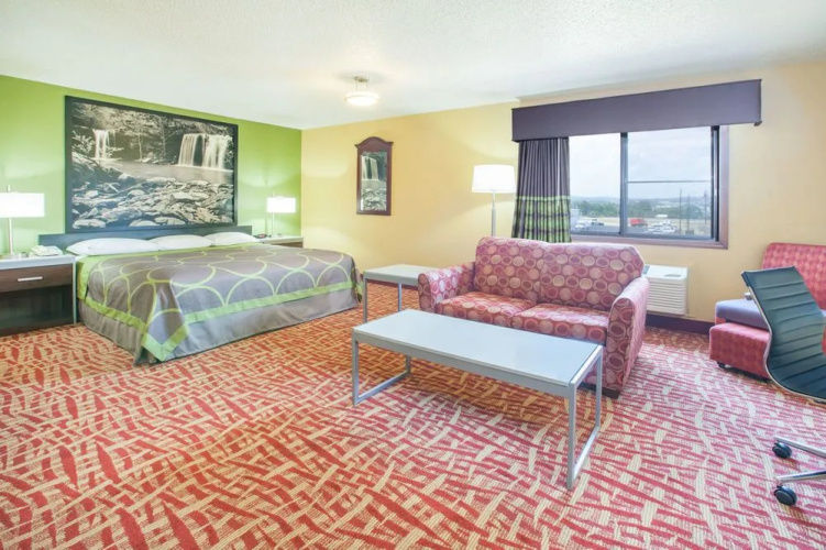 Super 8 Van Buren/Ft. Smith Area
