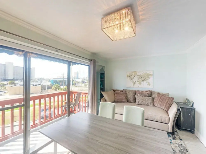 8730 Thomas Dr Condo Unit 1304A