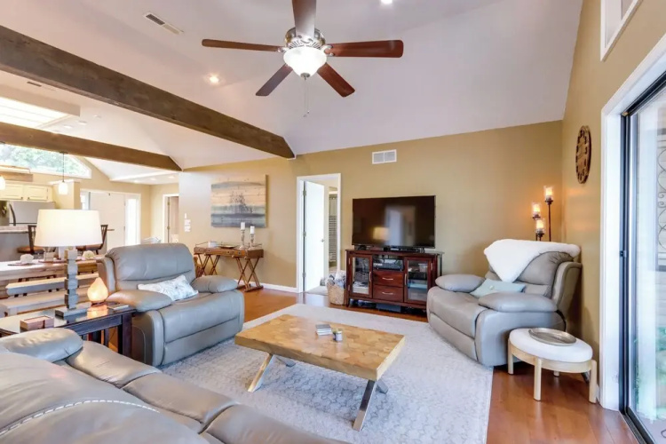 Pool Access + Views: Waterfront Lake Ozark Escape