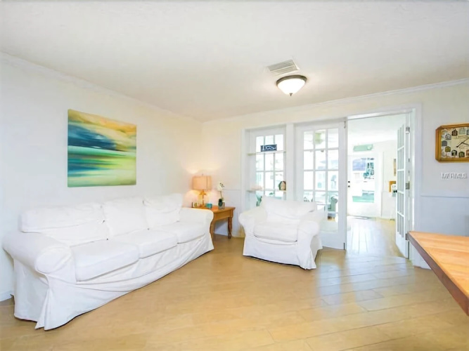 Angelfish Apartment 3