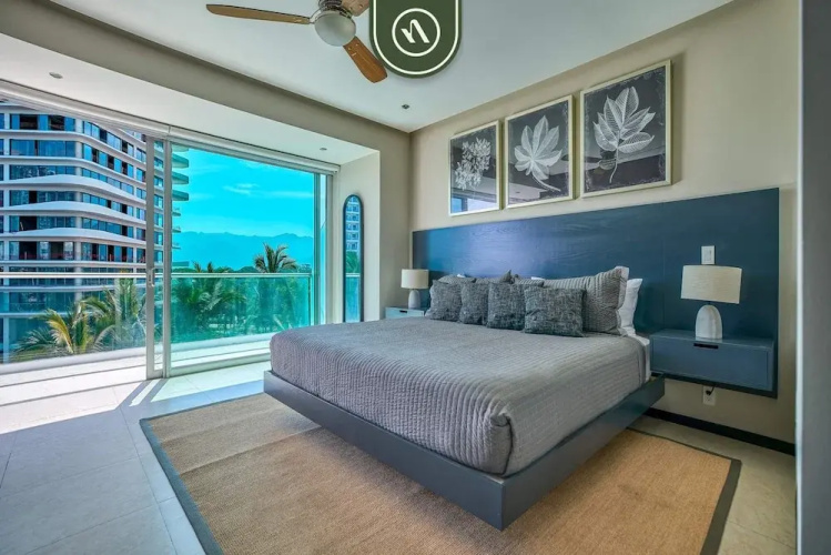 Luxury Oceanfront 2BR Condo With Private Balcony