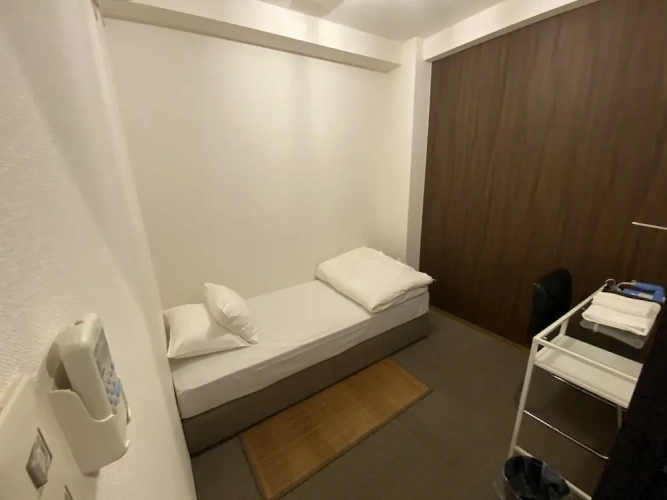 Economy room