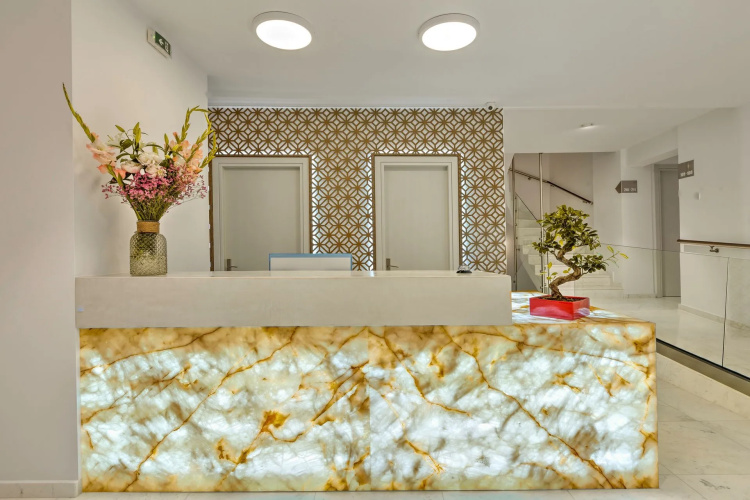 Zephyros Hotel