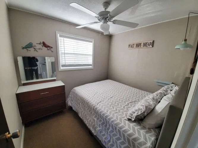2 Bedrooms Standard room with lake view
