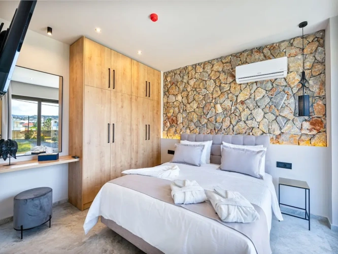 Deluxe Suite with balcony