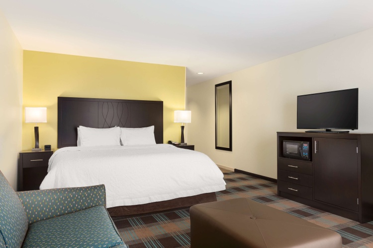 Hampton Inn Fairmont, WV photo 8