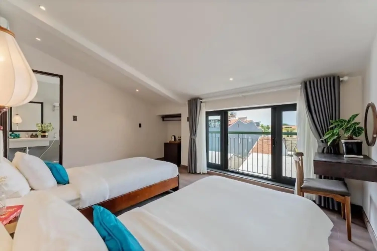 Superior Twin room with balcony